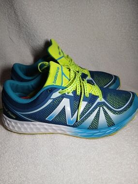 New Balance Womens Blue & Neon Running Shoes. Size 10. #newbalance#freshfoam